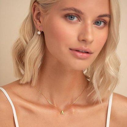 Love letter initial necklace | Gold