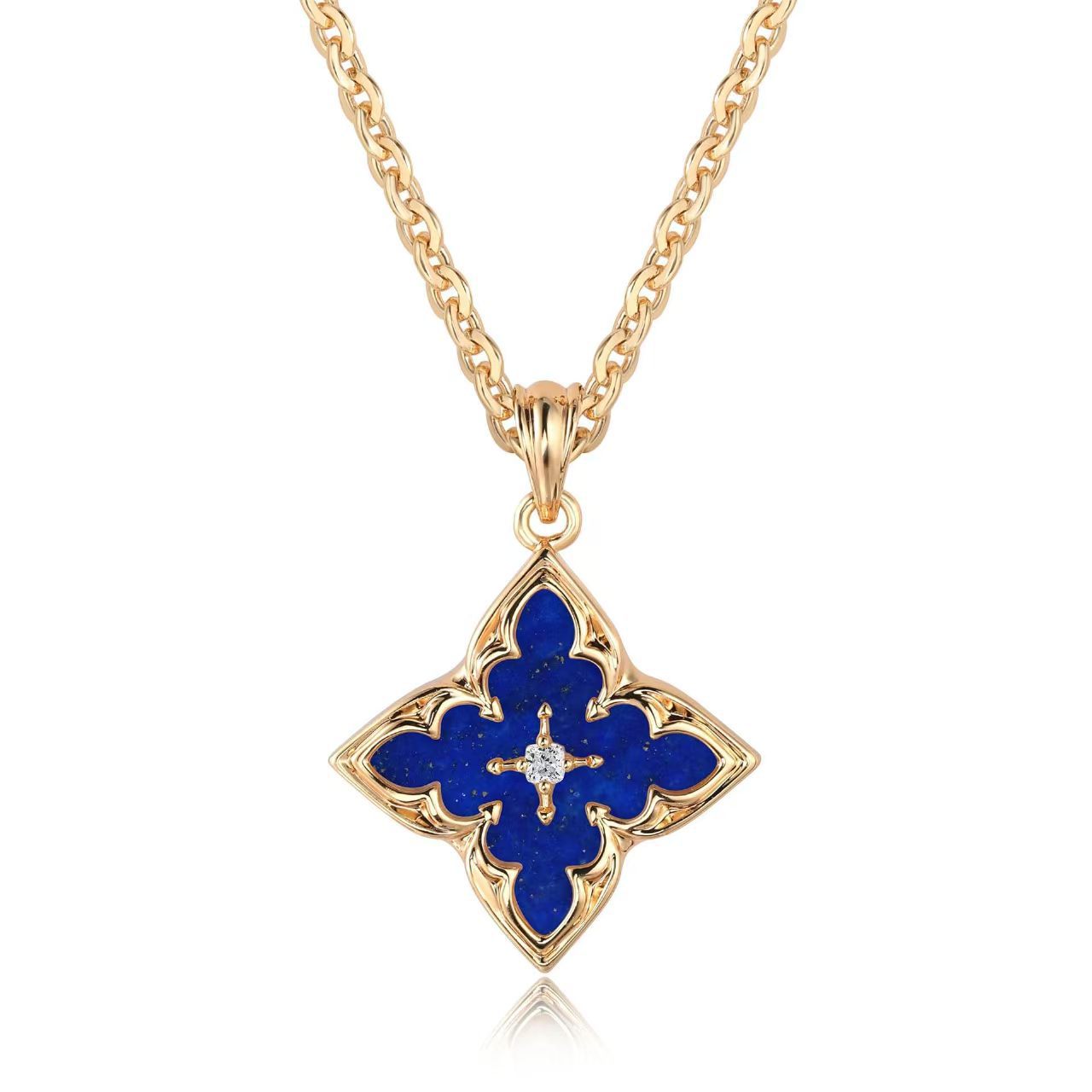 White Clover Pendant Necklace | Gold